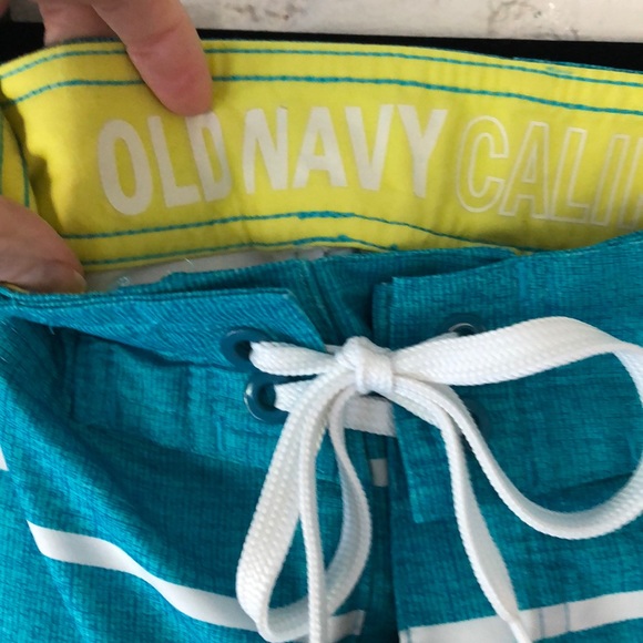 Men’s Old Navy Board Shorts Swimsuit - Picture 4 of 4